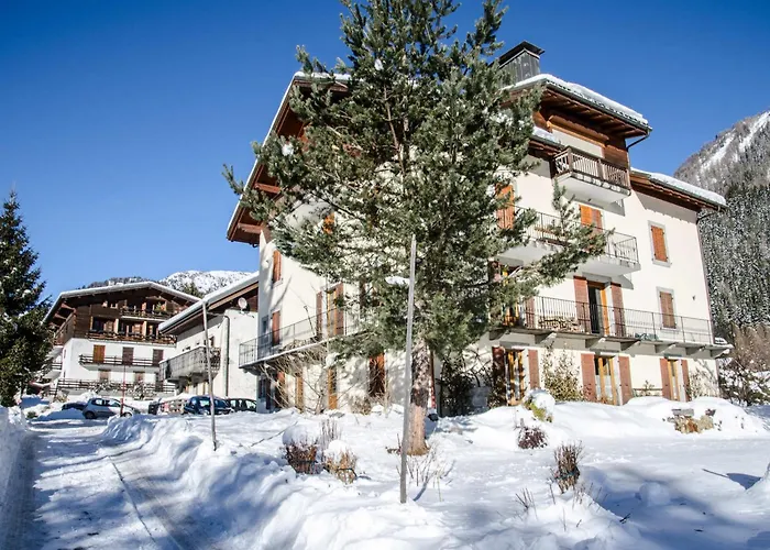 Superbe Avec Cheminee A Argentiere - Fr-1-343-192 Daire