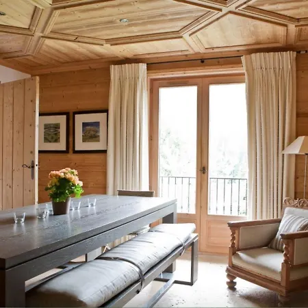 Superbe Avec Cheminee A Argentiere - Fr-1-343-192