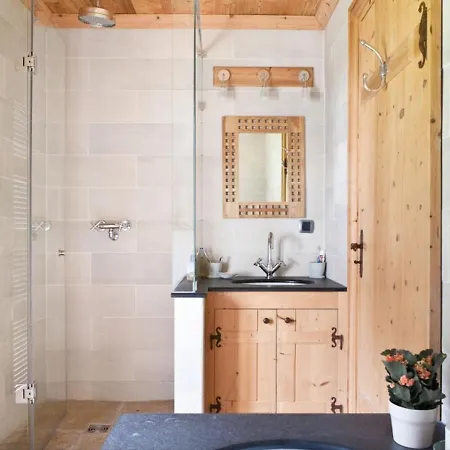 Appartement Superbe Avec Cheminée Et Vue Mont-blanc - Fr-1-343-192 *